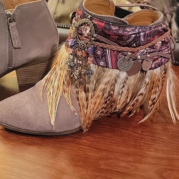 Bohemian Feathered Boot Covers - Picture 1 of 10